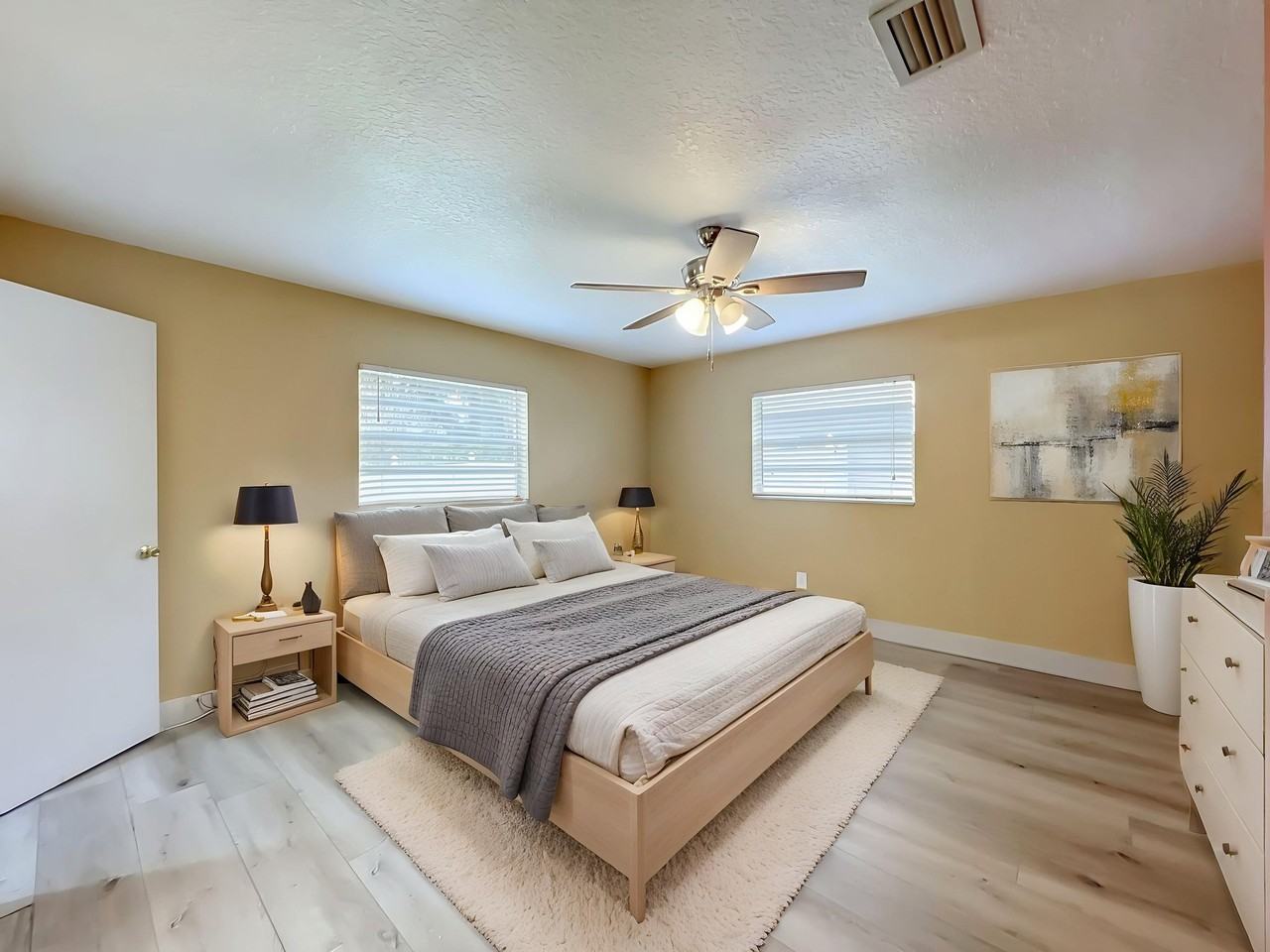 644 Viscaya Ave - Photo 6 of 20