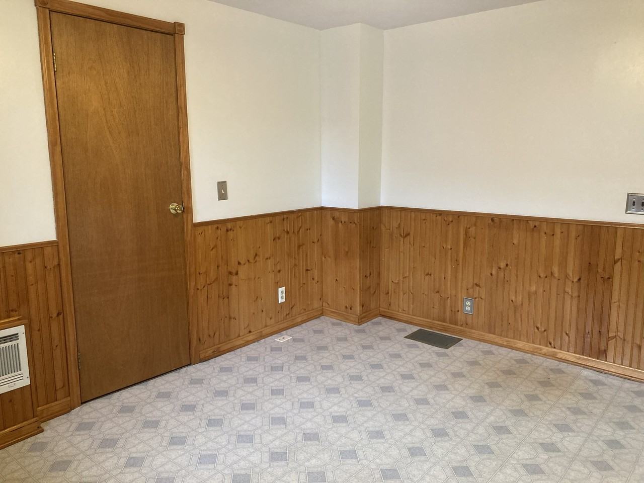 93 Montezuma St - Photo 4 of 18