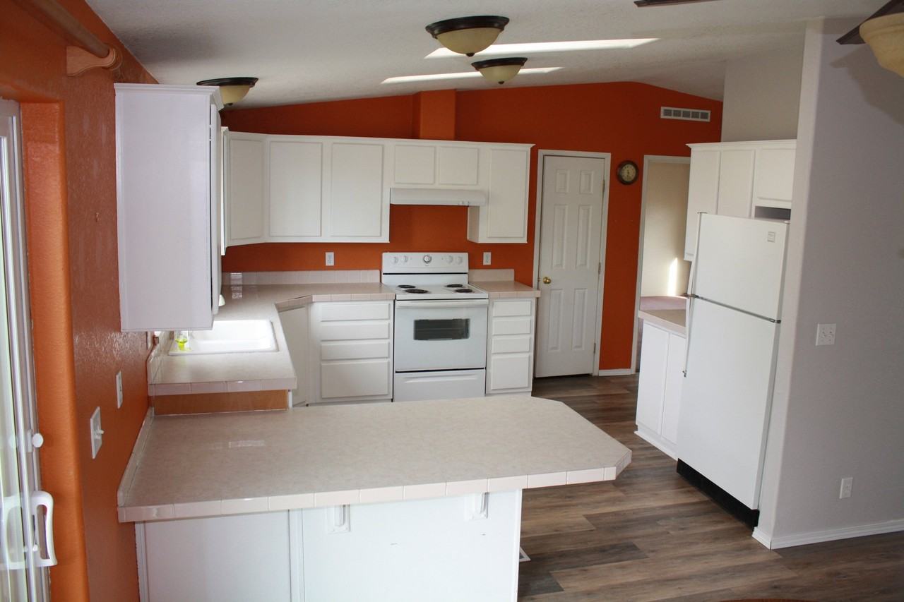 1 Angus Dr - Photo 4 of 13