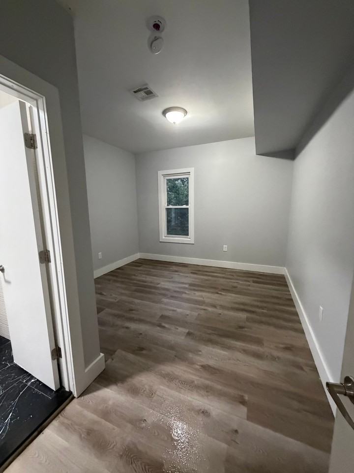112 S Arlington Ave #2 - Photo 5 of 11