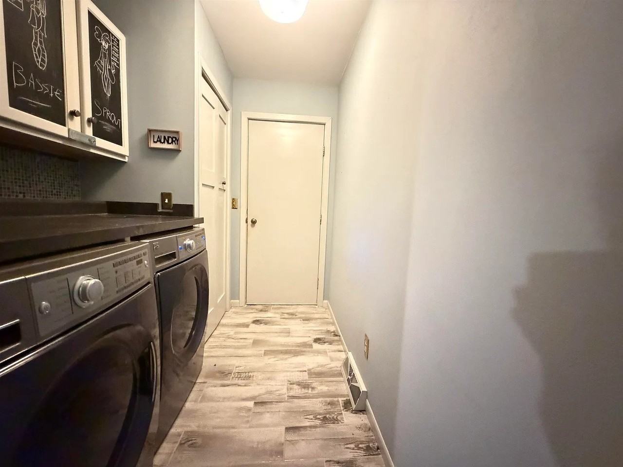 E2672 Remington Dr - Photo 3 of 12
