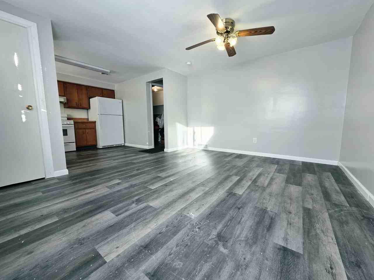 601 Main St - Photo 4 of 19