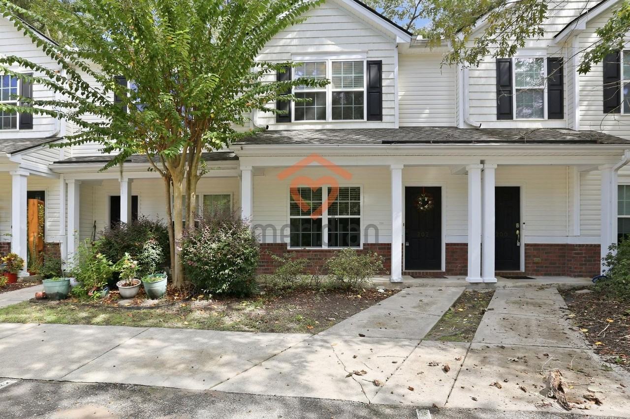 202 Twin Tree Dr - Photo 4 of 4