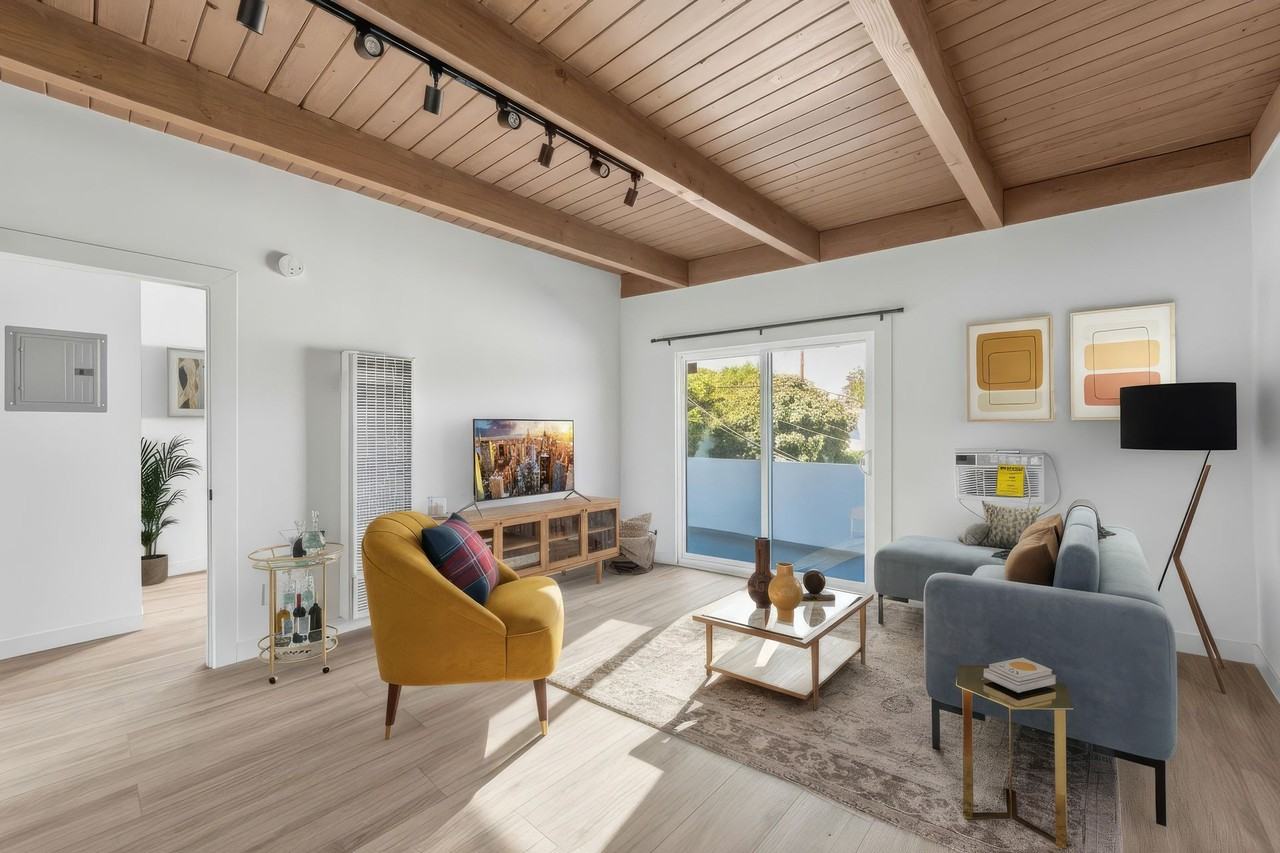 Renovated Units in Prime Palms/Mar Vista - Photo 3 of 43