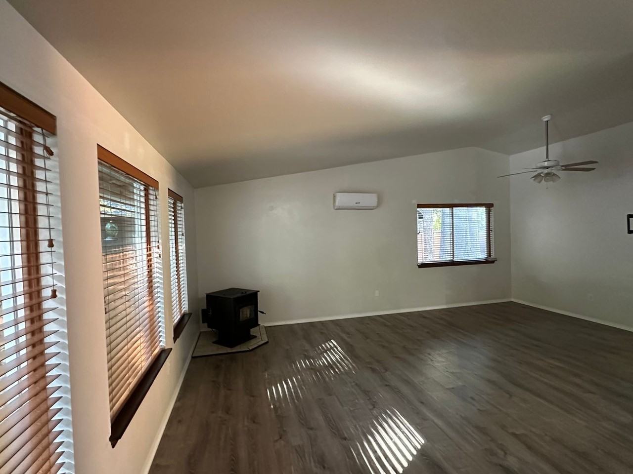 22342 Bluewater Dr Se - Photo 3 of 20