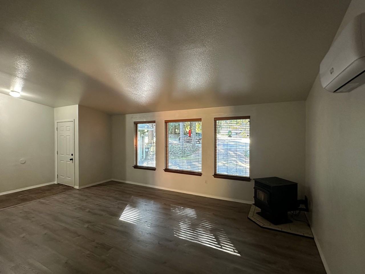 22342 Bluewater Dr Se - Photo 4 of 20