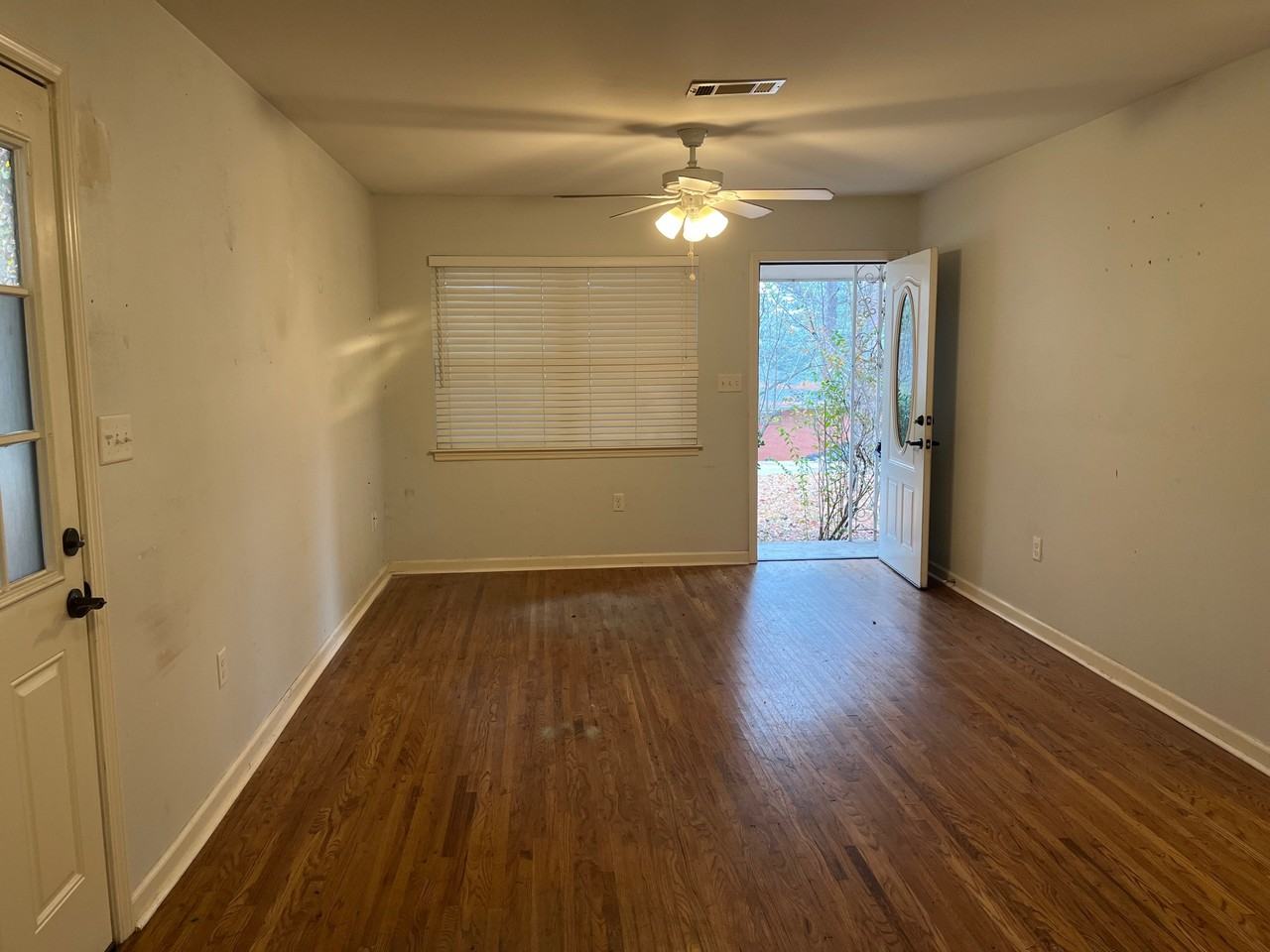 17 Rosemont Dr #1 - Photo 3 of 10