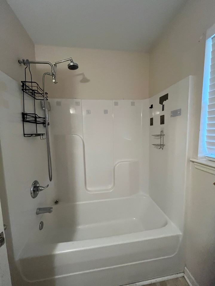 17 Rosemont Dr #1 - Photo 7 of 10