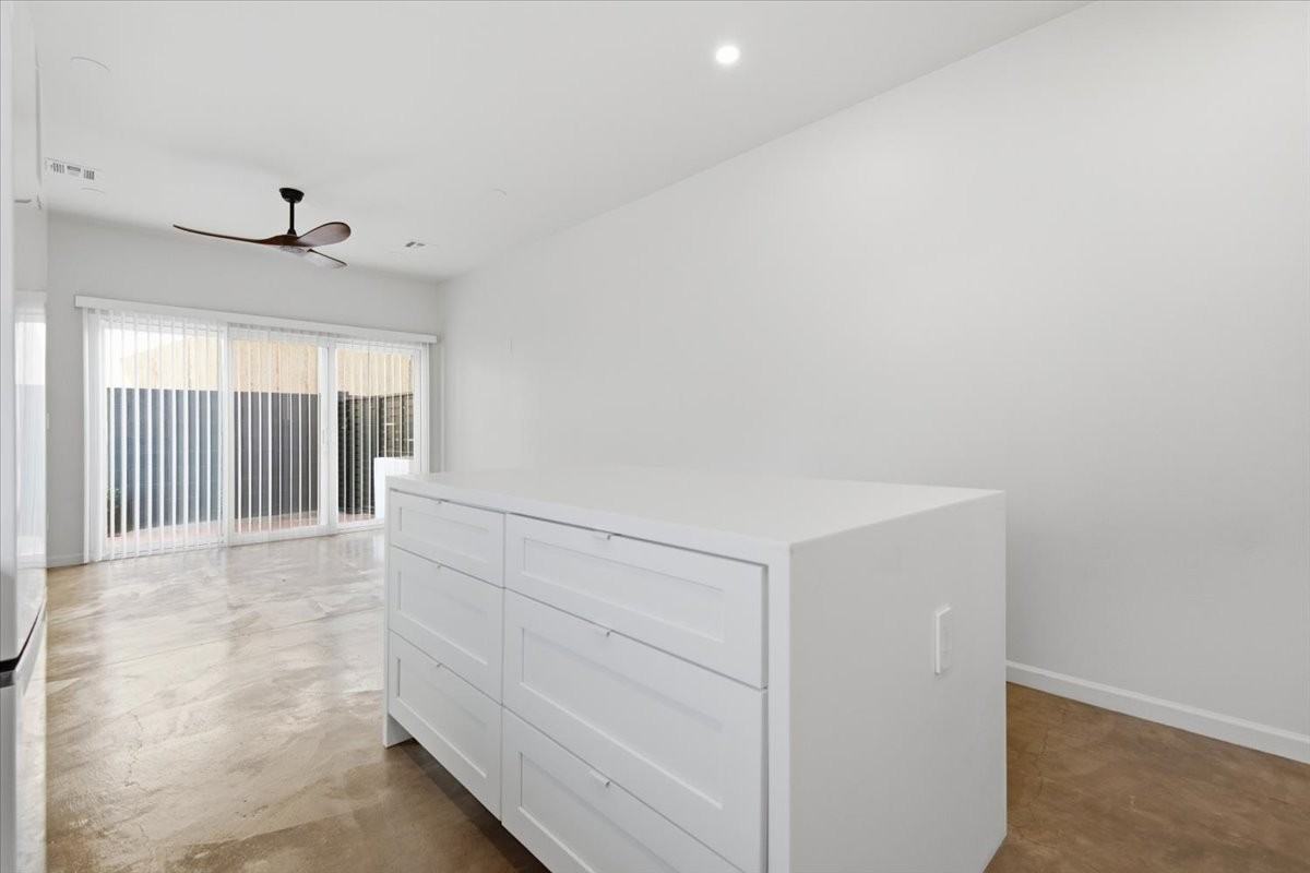 1122 E Mckinley St #A - Photo 3 of 16