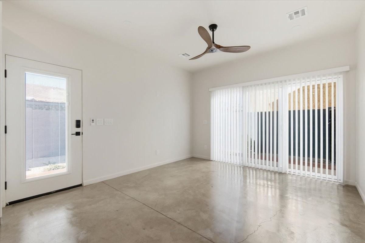 1122 E Mckinley St #A - Photo 4 of 16