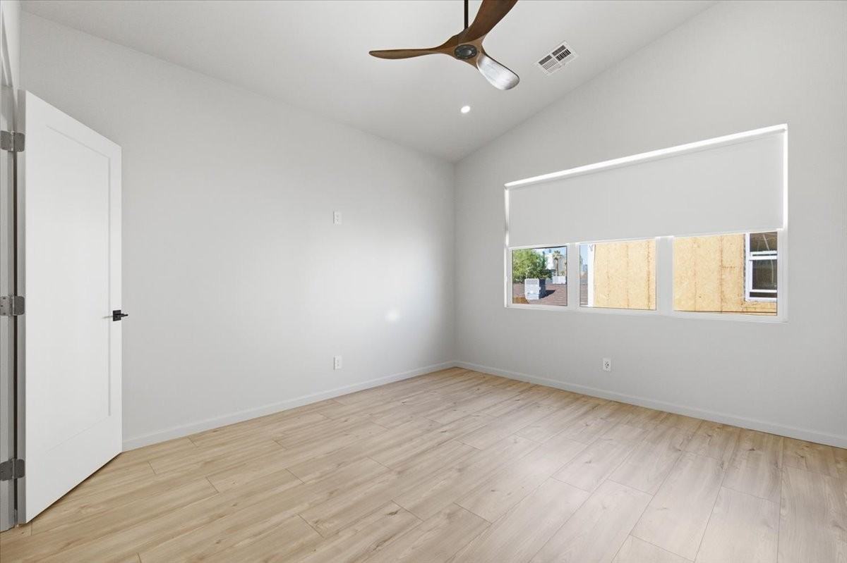 1122 E Mckinley St #A - Photo 7 of 16