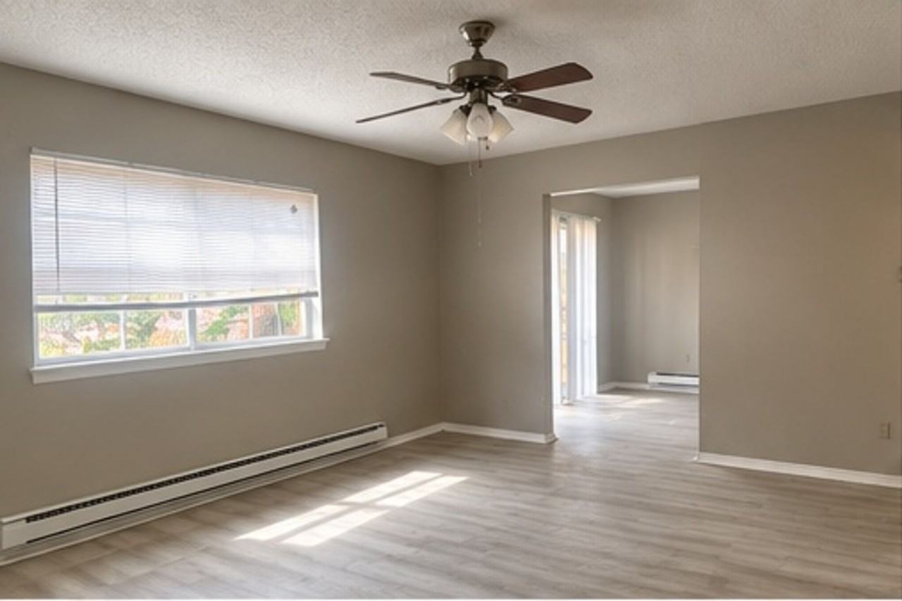 Williamsburg Apartments - Photo 2 of 11
