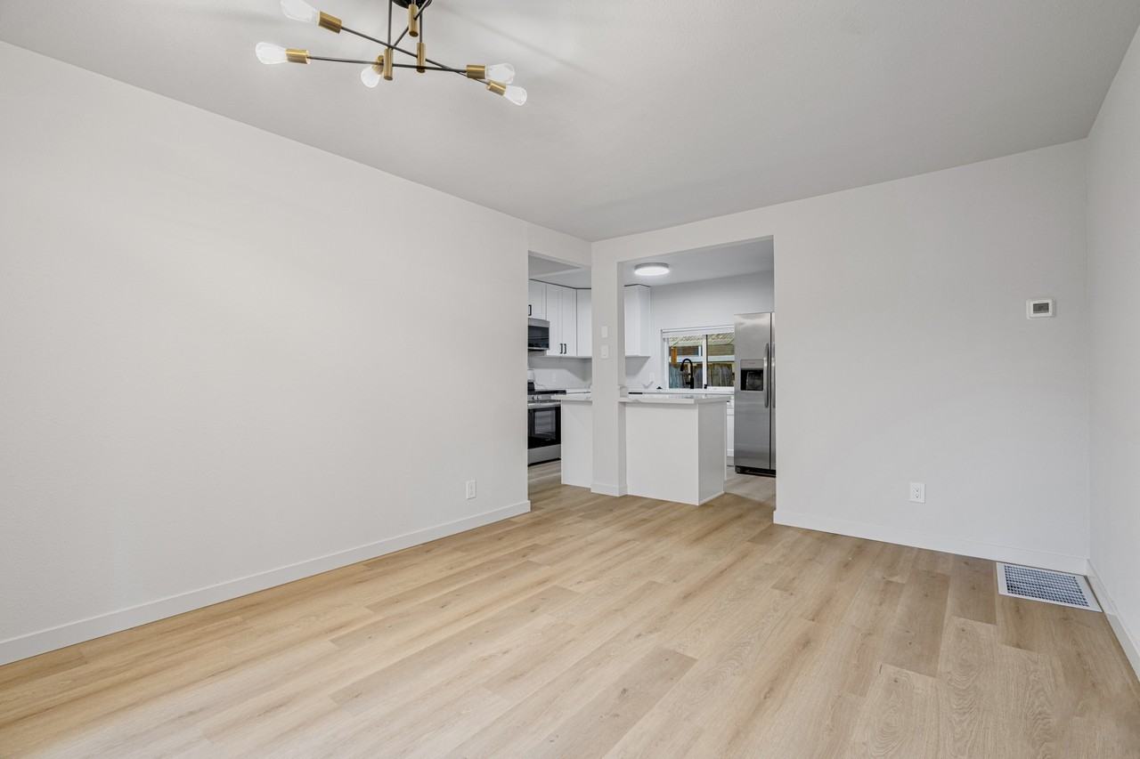 13206 3rd Ave S #MAIN - Photo 5 of 18