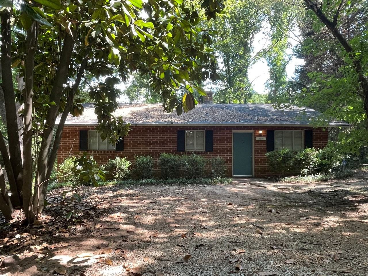 2074 Prince Ave - Photo 2 of 24