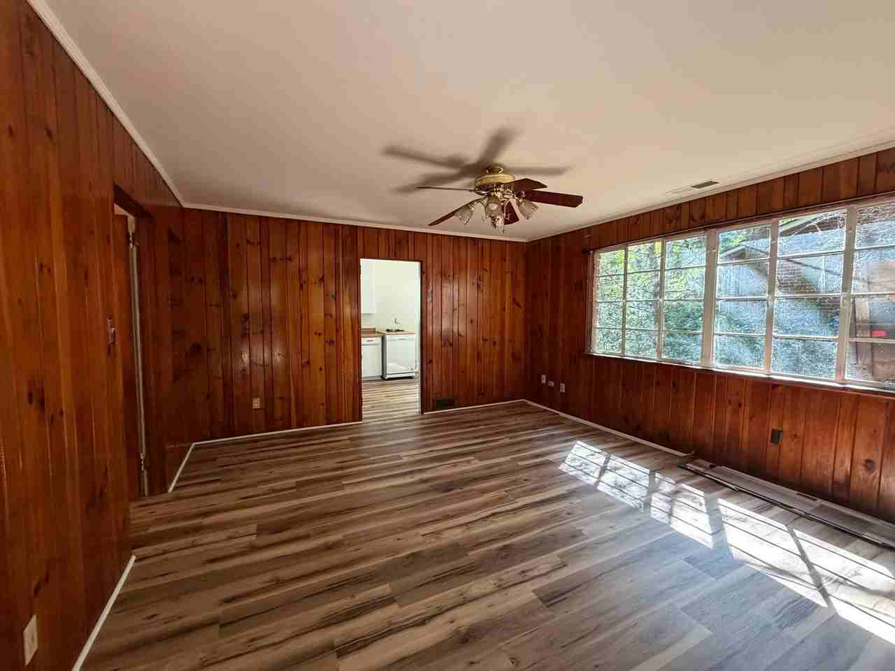 2074 Prince Ave - Photo 5 of 24