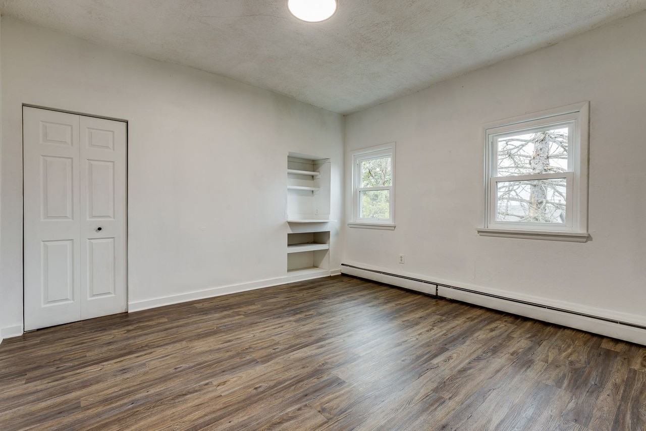 2617 Burham St - Photo 7 of 22
