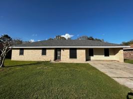 featured image of 135 Driftwood Dr