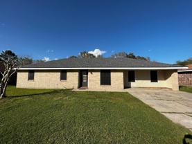 135 Driftwood Dr - Photo 1 of 1