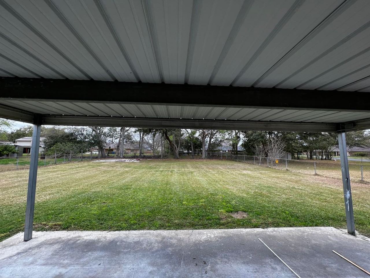 135 Driftwood Dr - Photo 3 of 19