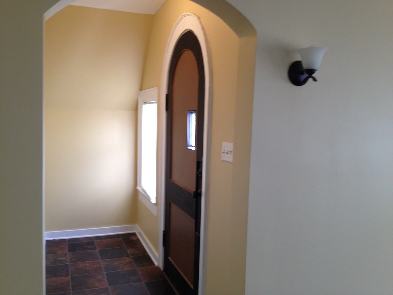 1238 Jefferson Ave - Photo 3 of 15