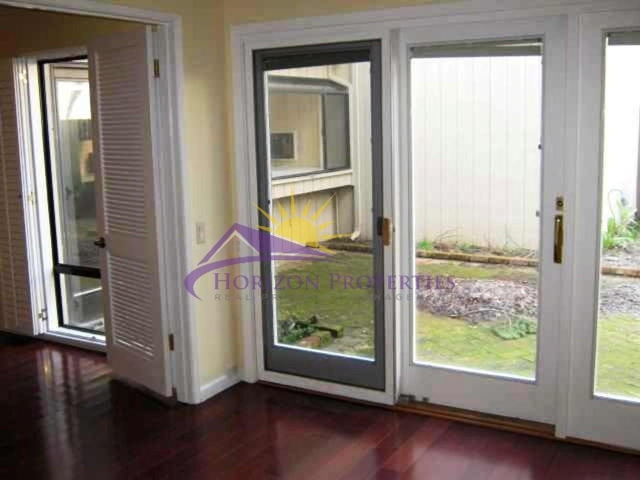 210 Dunbarton Cir - Photo 6 of 27