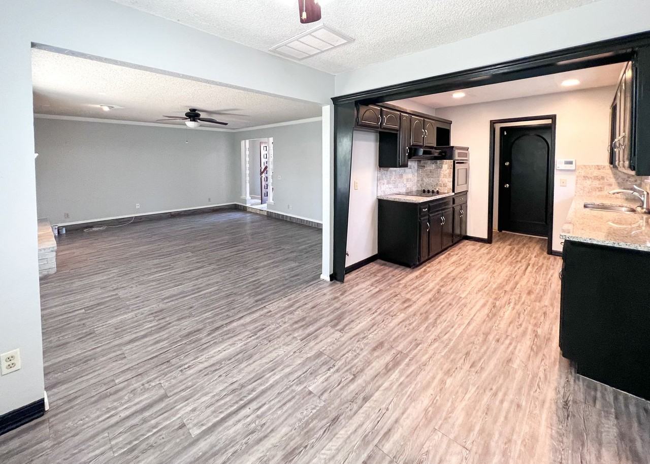 3821 Meadow Ln - Photo 5 of 19
