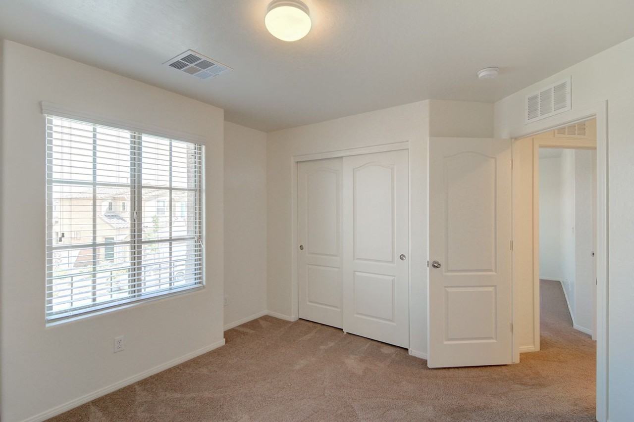 5487 Funks Grove Ln - Photo 7 of 15