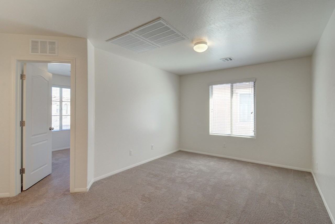 5487 Funks Grove Ln - Photo 3 of 15