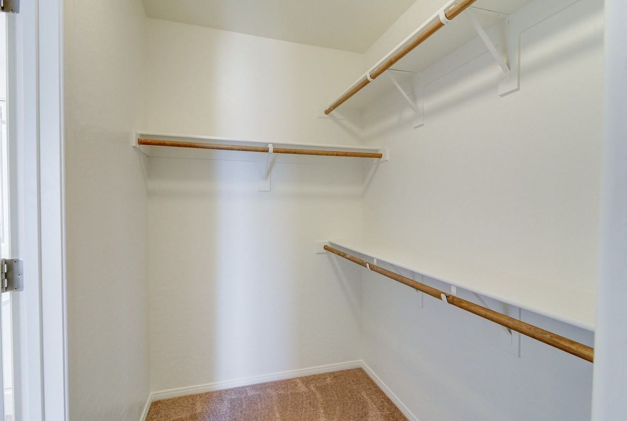 5487 Funks Grove Ln - Photo 4 of 15