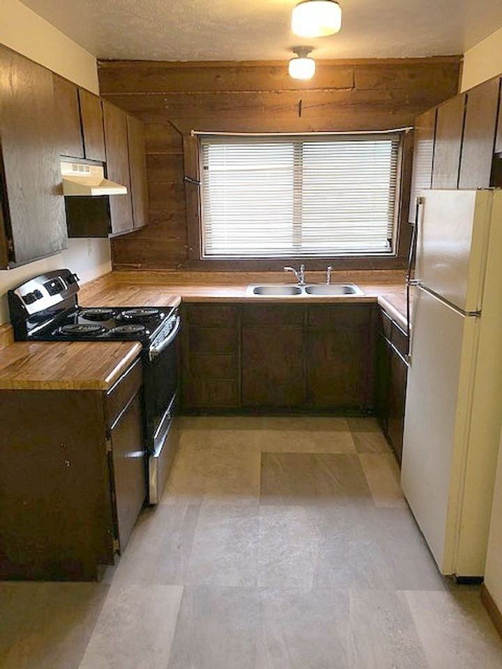 200 S E Ave #104 - Photo 4 of 14
