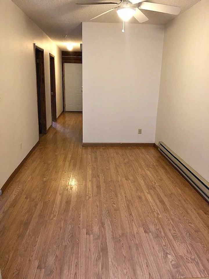 200 S E Ave #104 - Photo 7 of 14