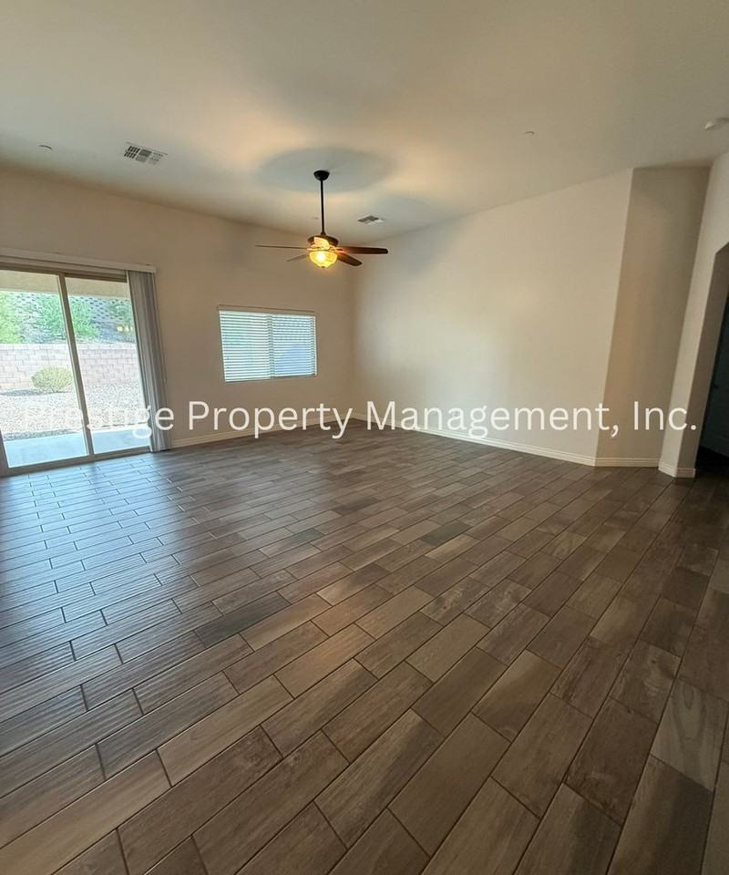 5540 W Jade Rock Pl - Photo 5 of 26