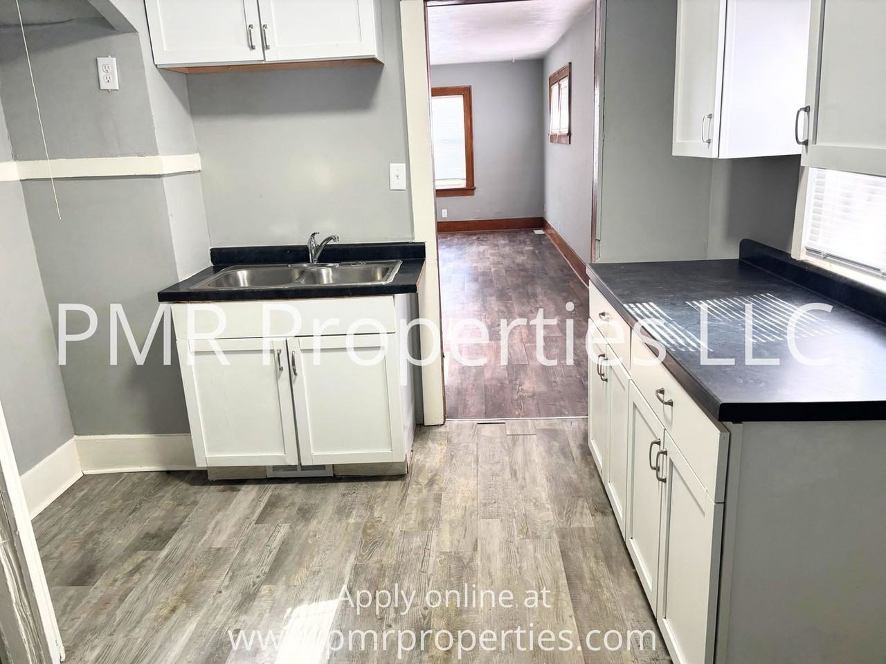 4322 N 39th St - Photo 3 of 11