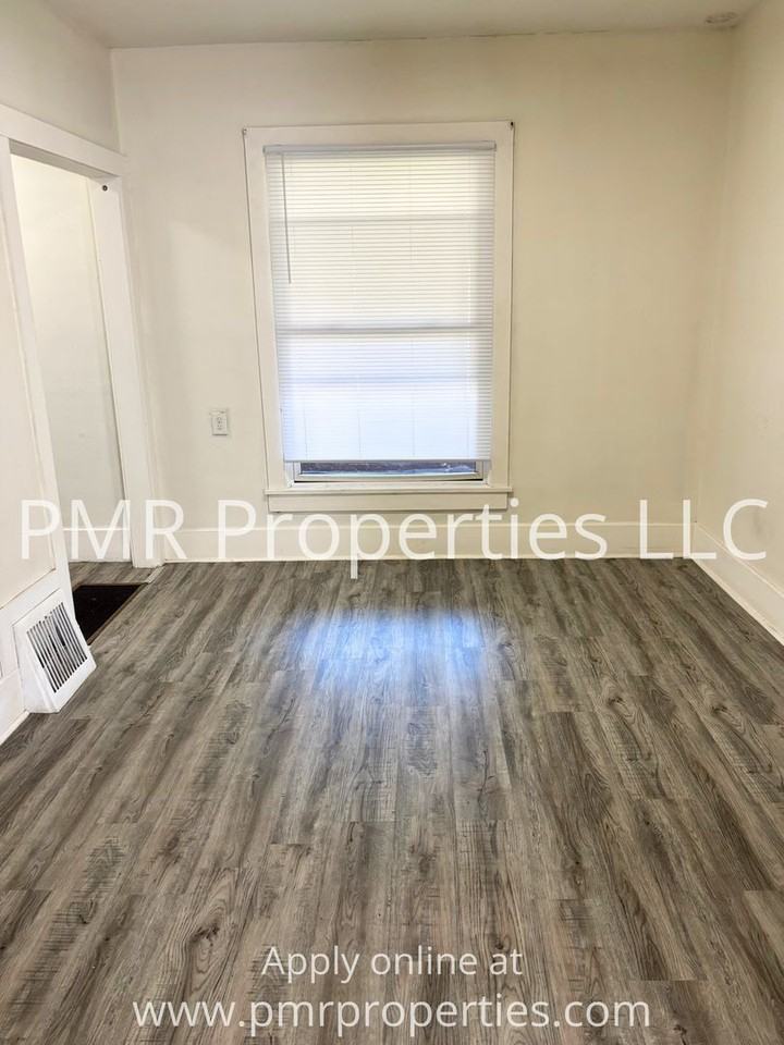 4322 N 39th St - Photo 6 of 11
