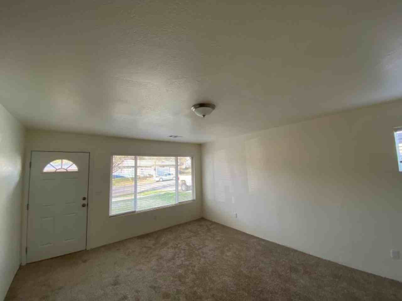 1416 Fortune Dr - Photo 3 of 20