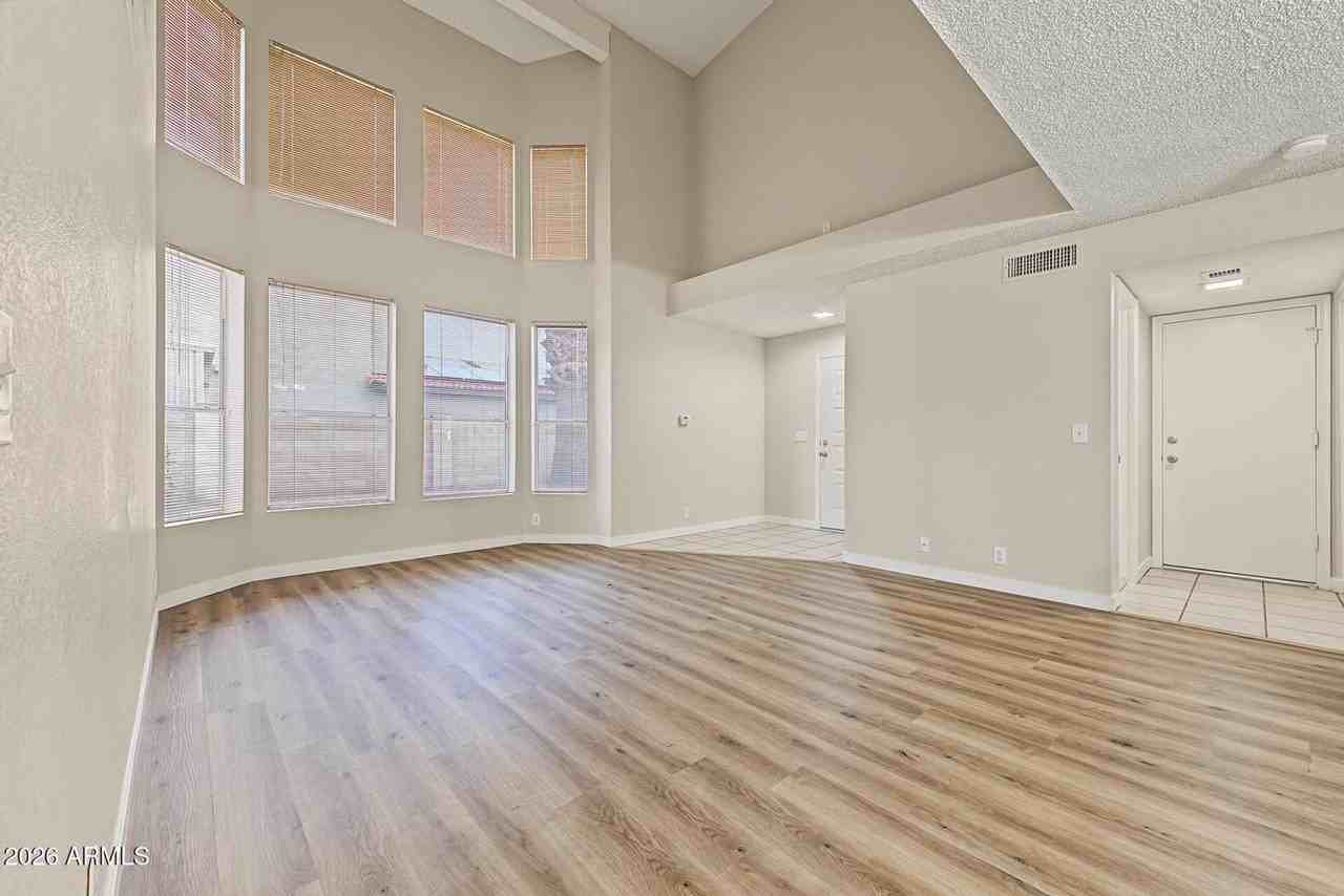 5028 W Evans Dr - Photo 2 of 19