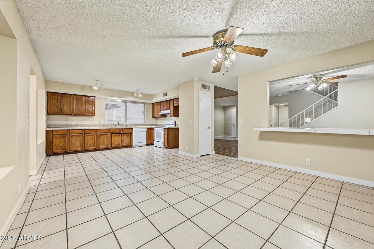 5028 W Evans Dr - Photo 6 of 19