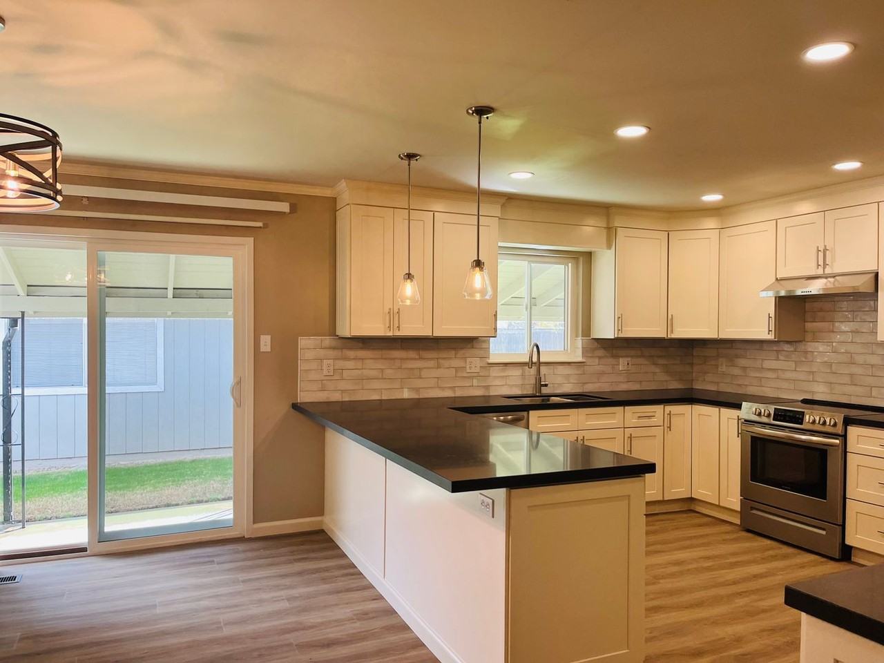 9301 Mazatlan Way - Photo 3 of 25