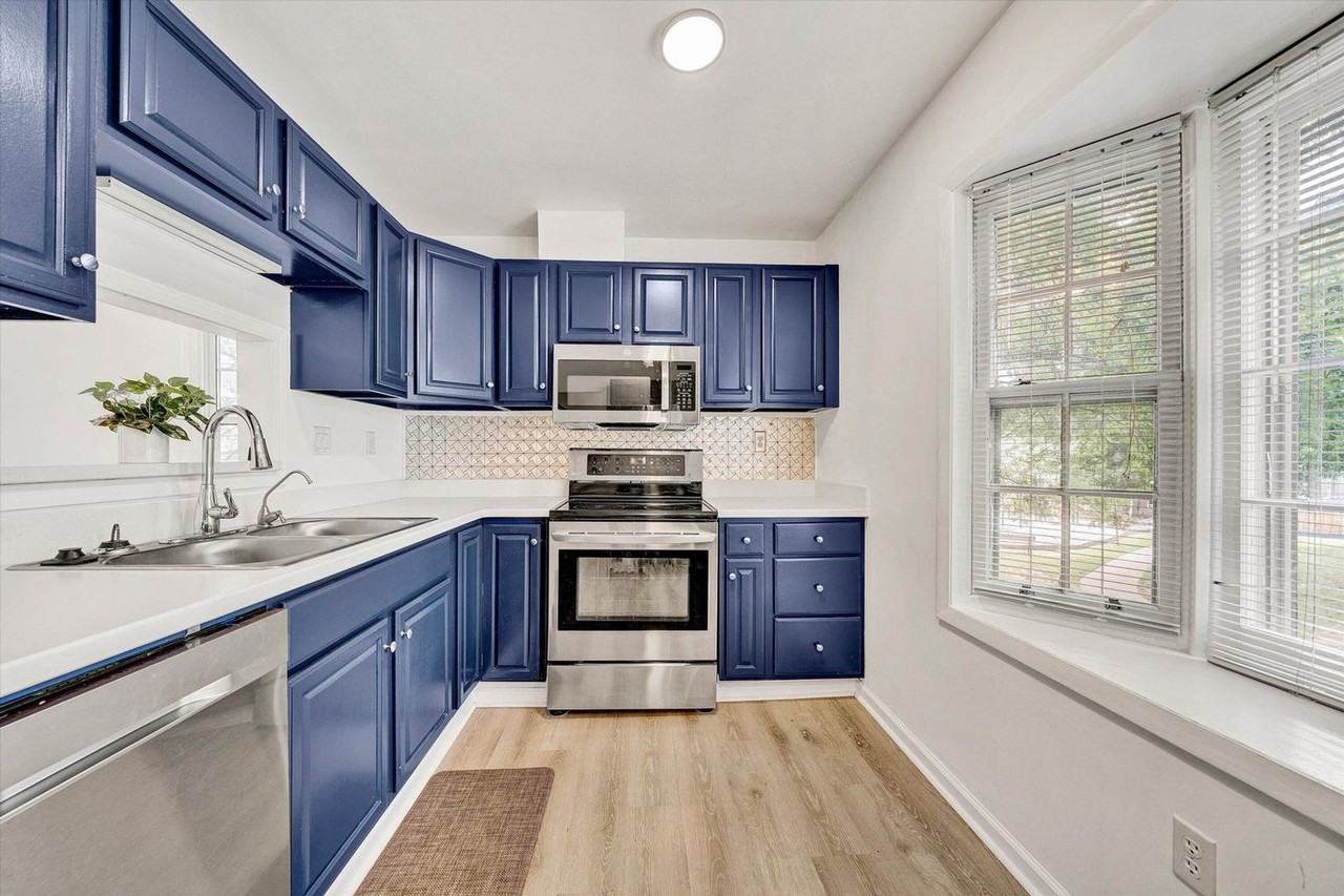 4624 Dyer Ct - Photo 5 of 39