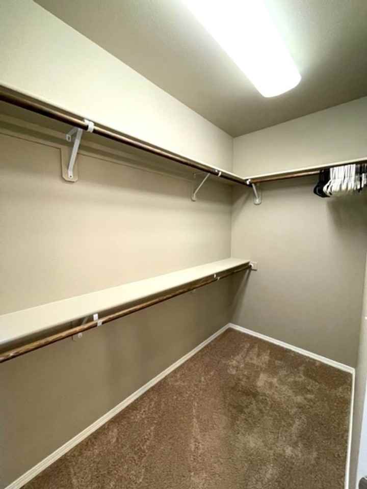 21246 Thornhill Ln - Photo 7 of 15