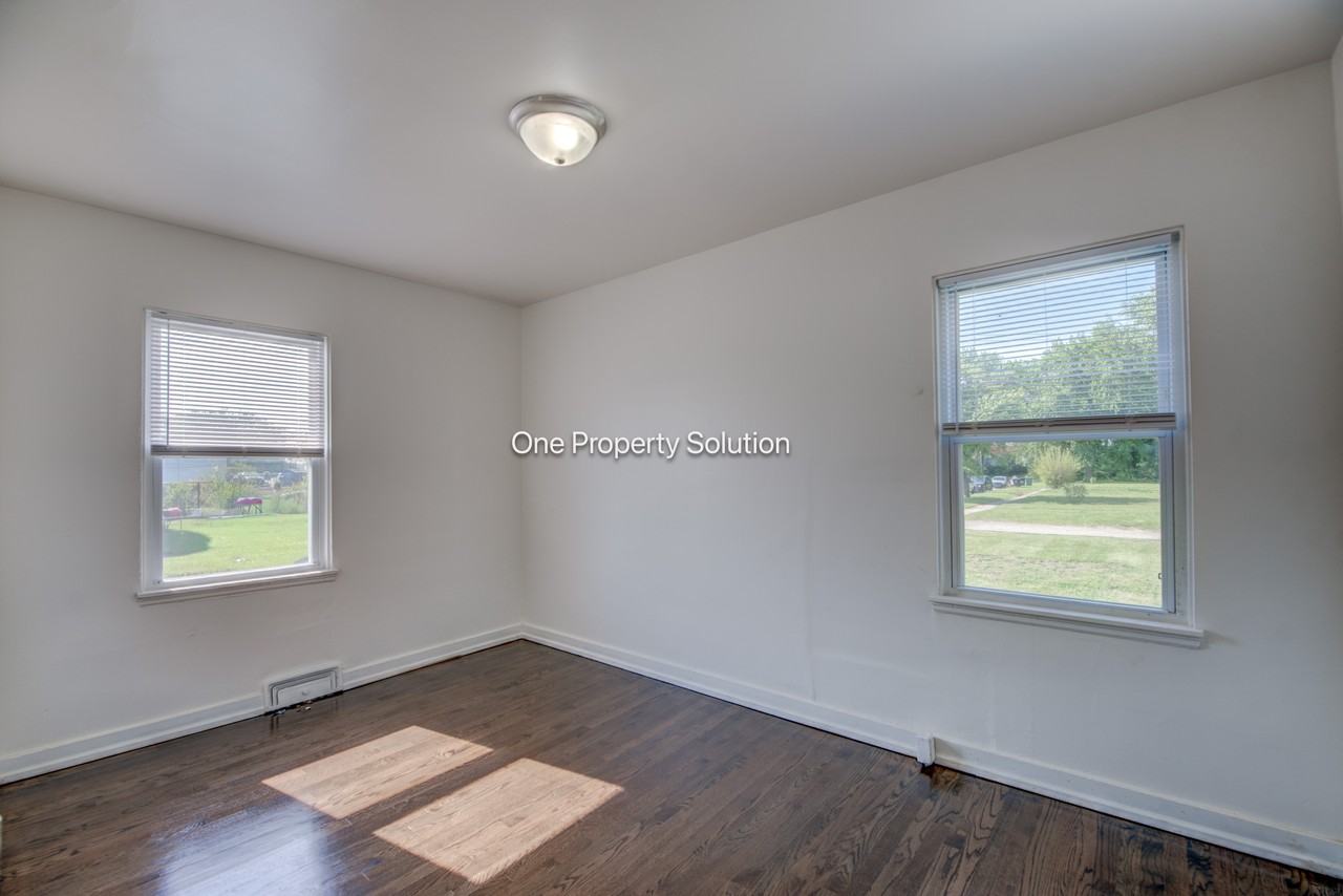 1450 W 35th Ave #1 - Photo 7 of 26