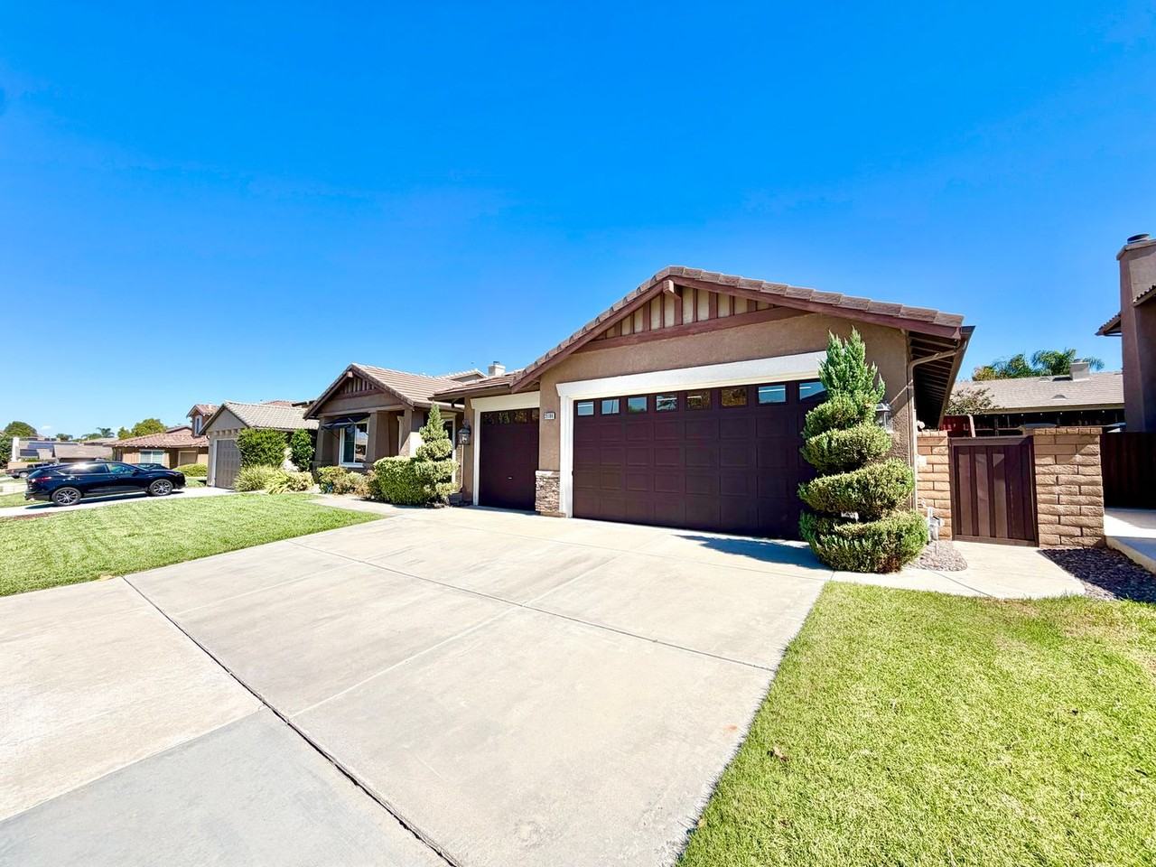 35186 Orchid Dr - Photo 2 of 46