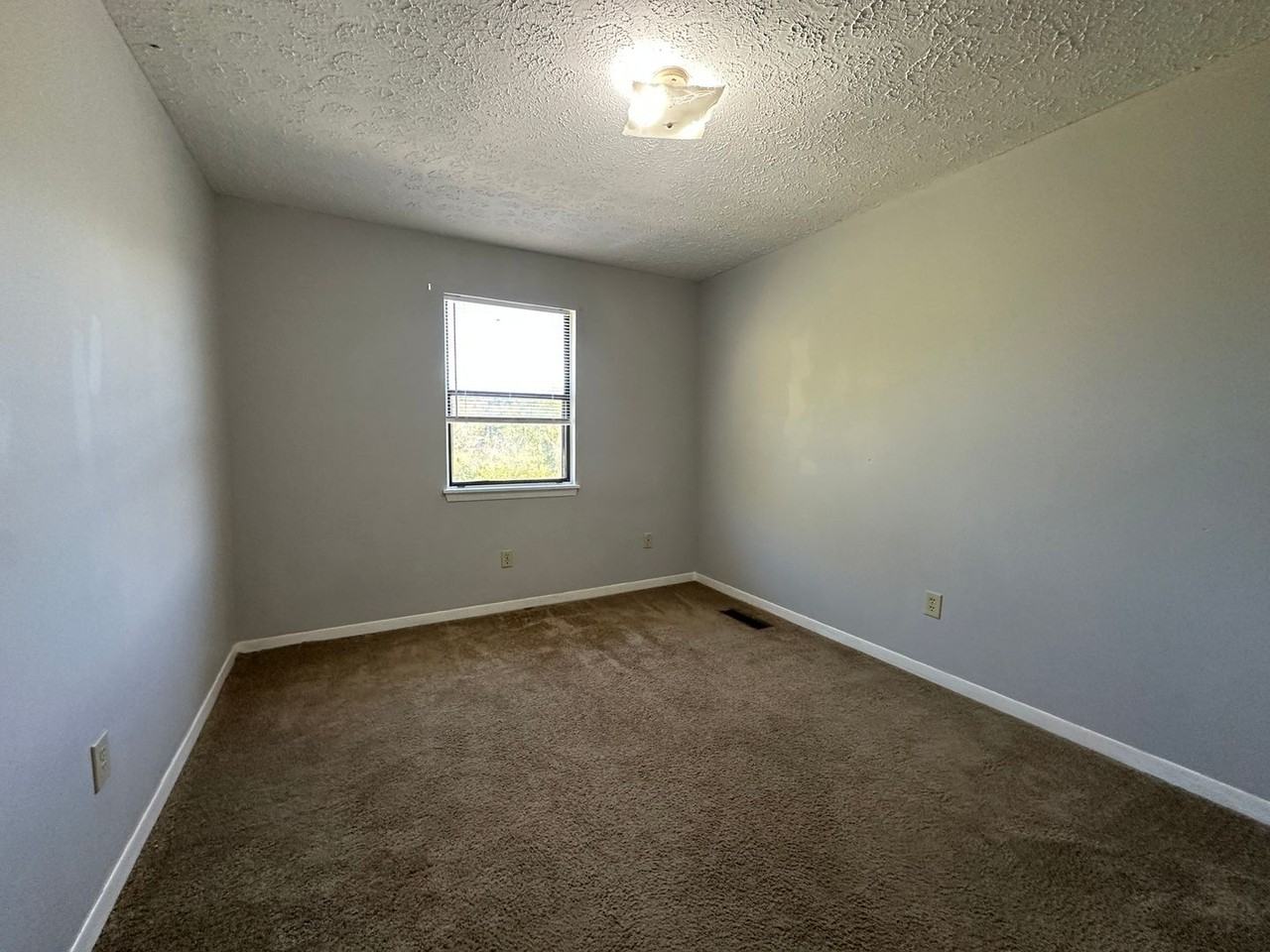 1035 Kendrick Creek Rd - Photo 7 of 17