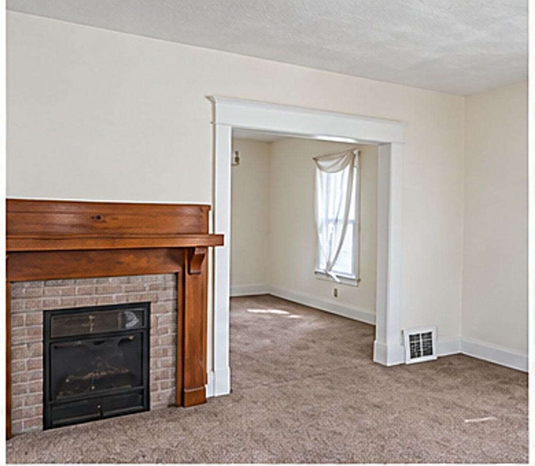 3615 Hoiles Ave - Photo 2 of 15