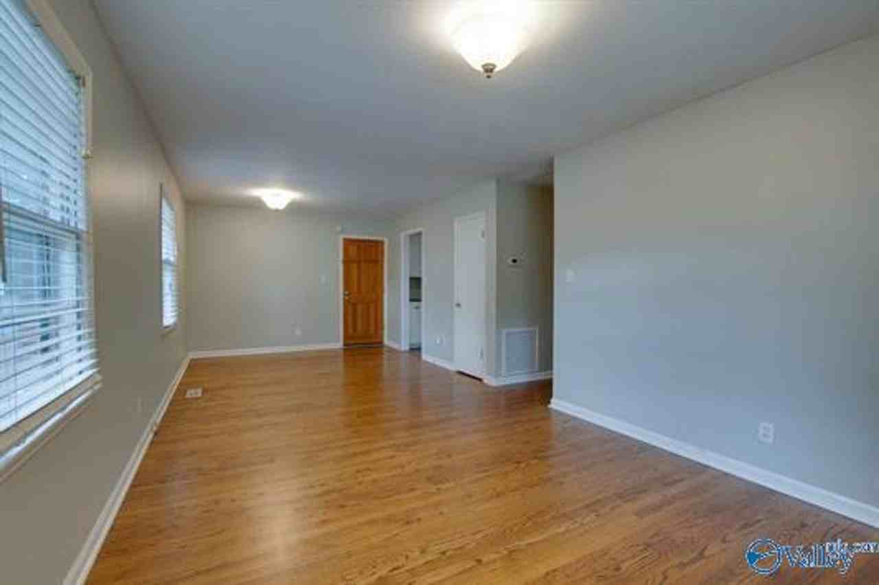 2005 Rodgers Dr Ne - Photo 3 of 12