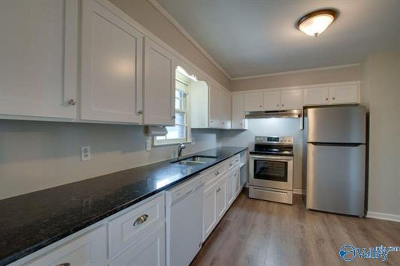 2005 Rodgers Dr Ne - Photo 5 of 12