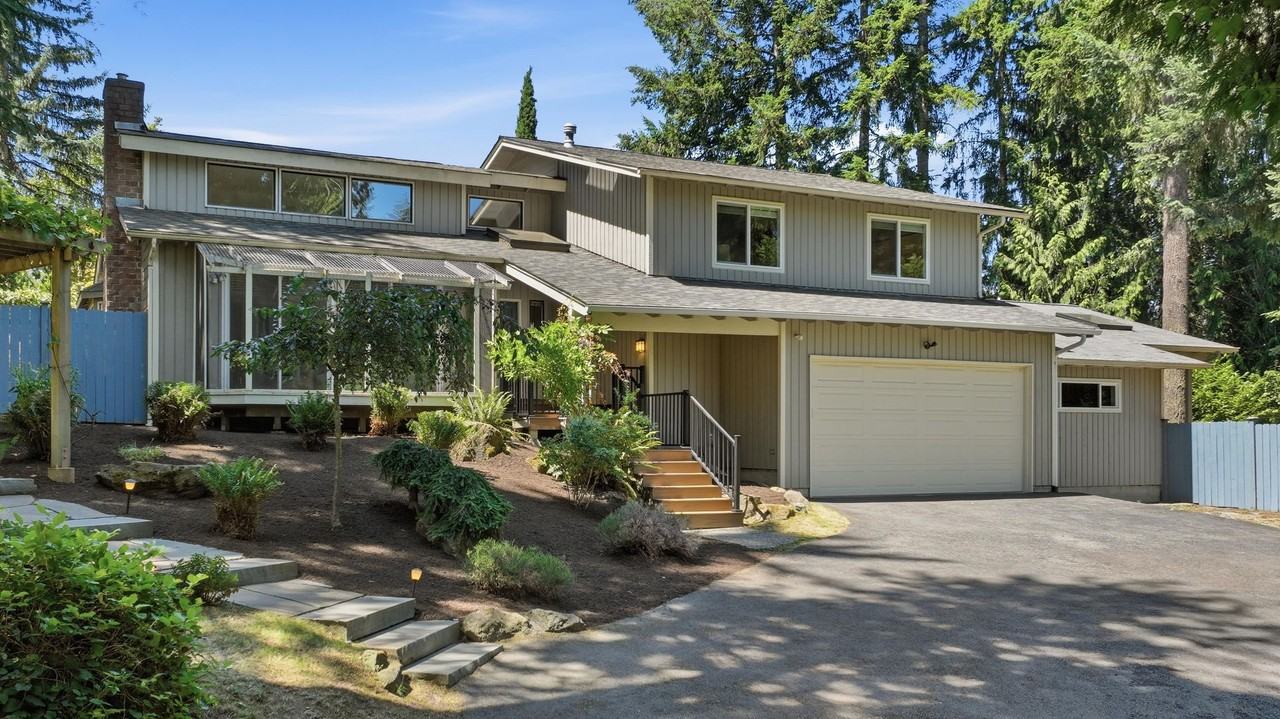 2209 W Lake Sammamish Pkwy Ne - Photo 2 of 50