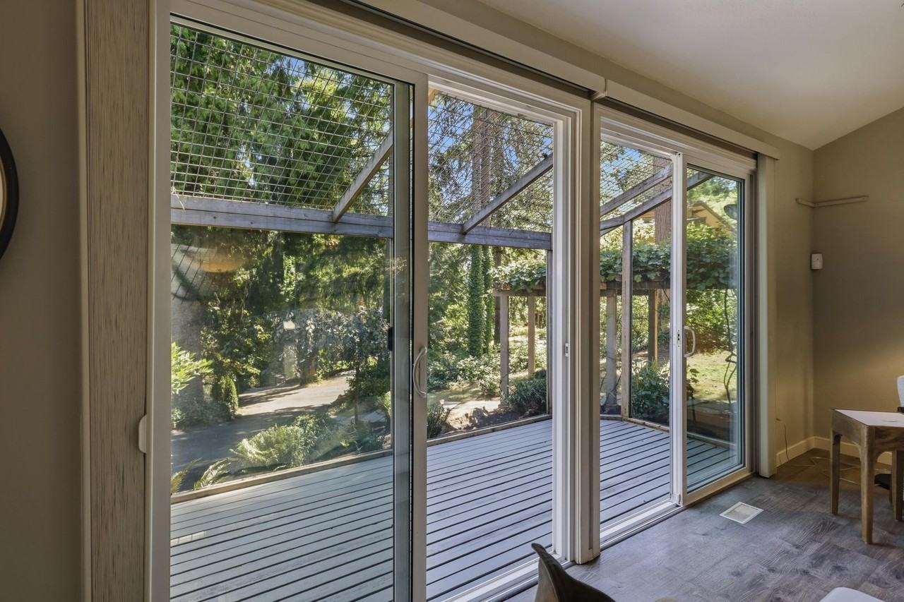 2209 W Lake Sammamish Pkwy Ne - Photo 7 of 50