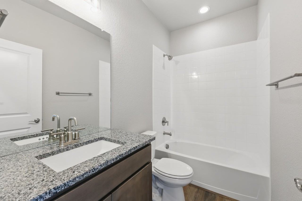 16783 Mystic Canyon Dr - Photo 6 of 28