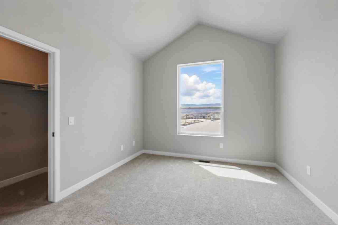 16783 Mystic Canyon Dr - Photo 7 of 28